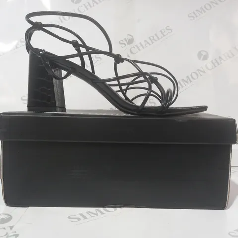 BOXED PAIR OF PRETTY LITTLE THING OPEN SQUARE TOE KNOTTED LACE UP SANDALS IN BLACK UK SIZE 6