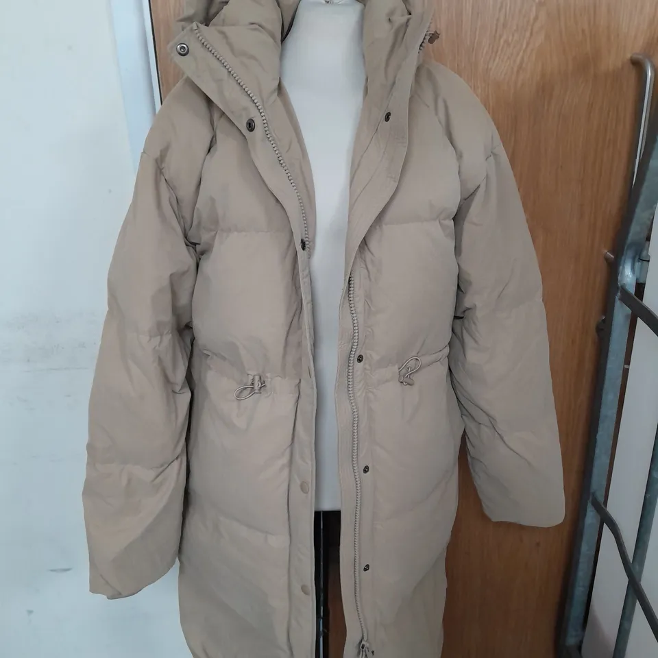 LOS ANGELES ATELIER PUFFER COAT IN BEIGE SIZE M RRP £225