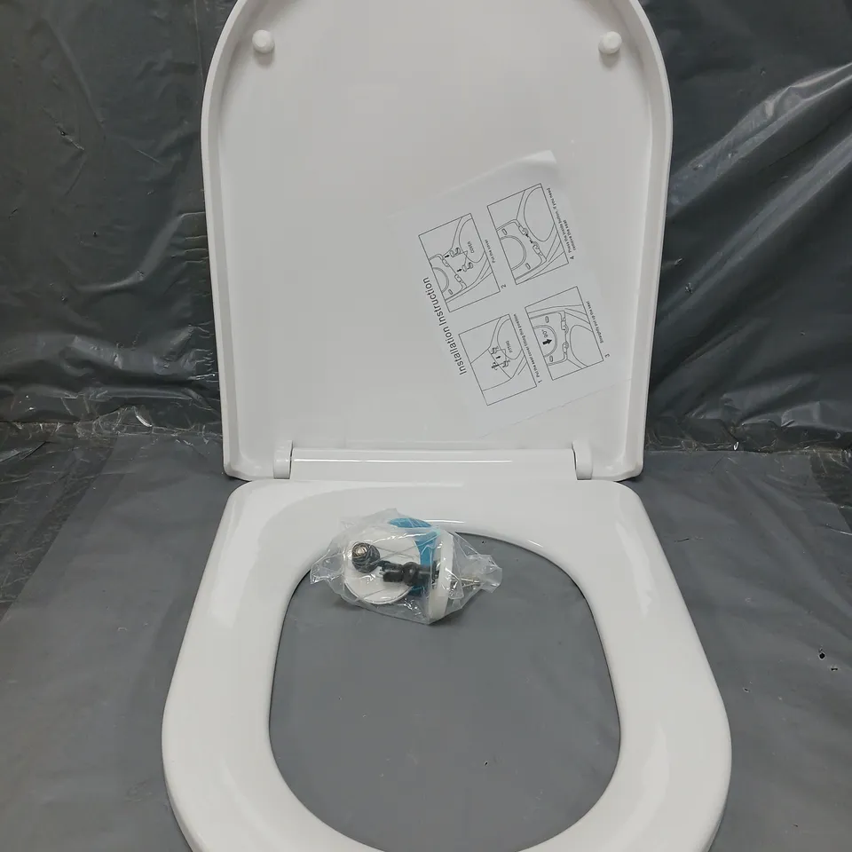 BOXED VIVO PREMIUM SOFT CLOSE TOILET SEAT