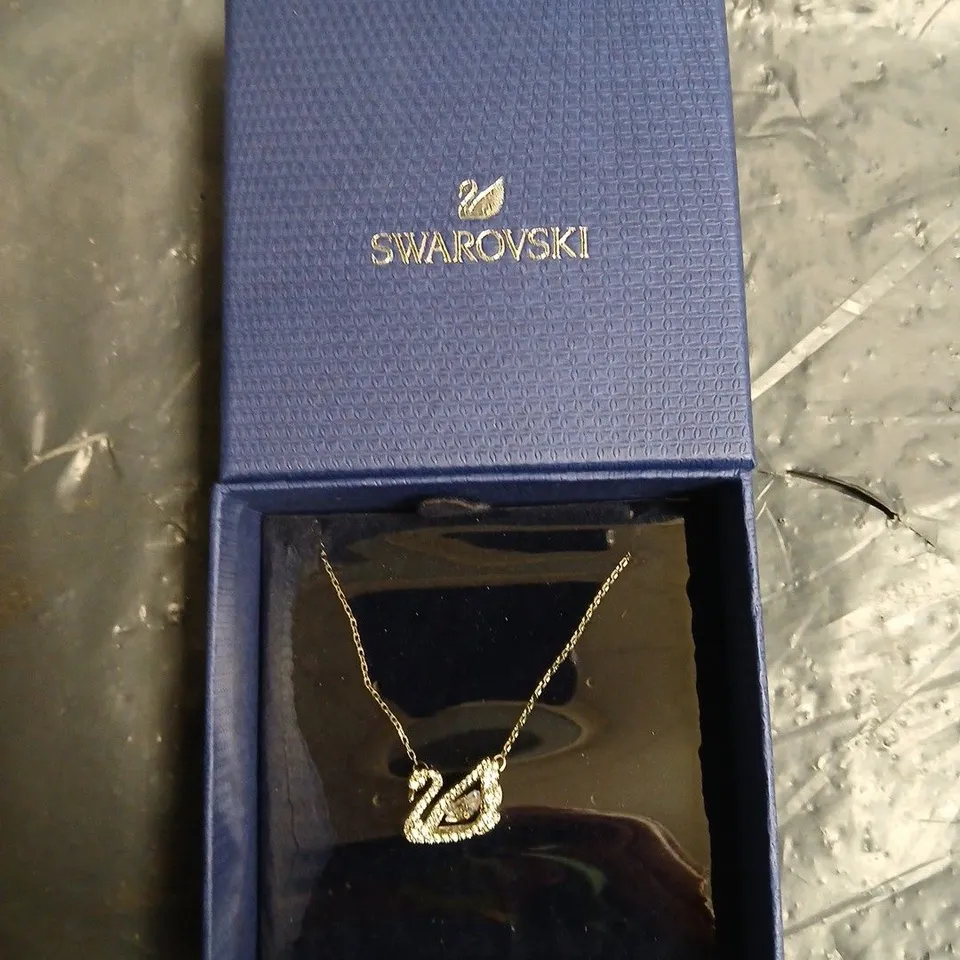 SWAROVSKI CRYSTAL PENDANT NECKLACE