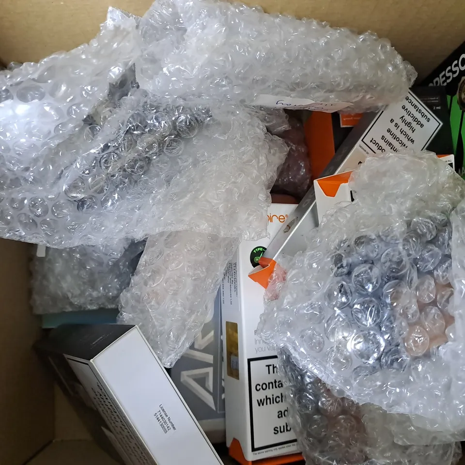 APPROXIMATELY 20 ASSORTED E-CIGARETTE PRODUCTS TO INCLUDE GEEKVAPE Z TOP AIRFLOW SUB-OHM TANK, VAPORESSO LUXE XR MAX, VOOPOO ARGUS XT KIT