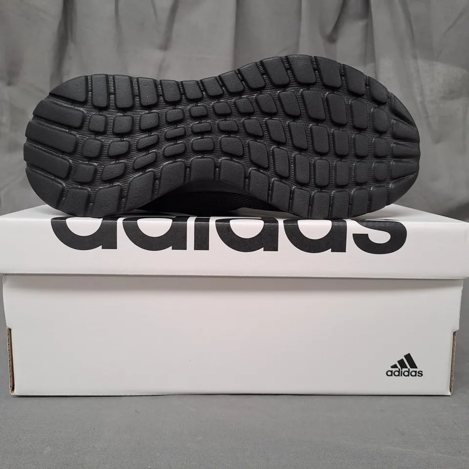 BOXED PAIR OF ADIDAS TENSAUR RUN 2.0 CF SHOES IN BLACK UK SIZE 6