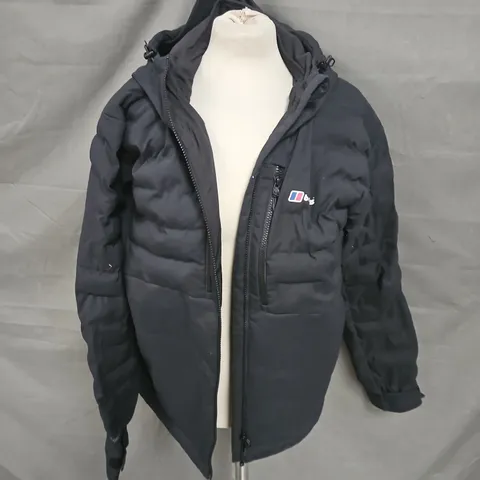 BERGHAUS PADDED JACKET IN BLACK SIZE L