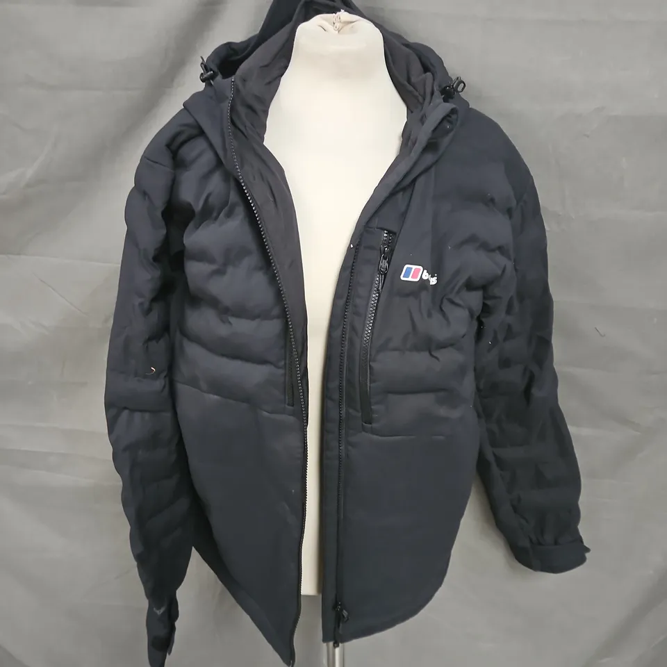 BERGHAUS PADDED JACKET IN BLACK SIZE L