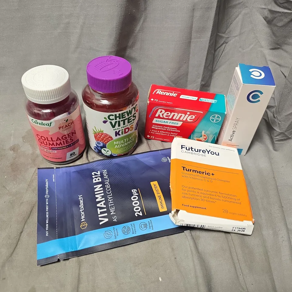 APPROXIMATELY 15 ASSORTED VITAMIN/HEALTH AID PRODUCTS TO INCLUDE VITAMIN B12, CHEWY VITES, COLLAGEN GUMMIES, ETC - COLLECTION ONLY