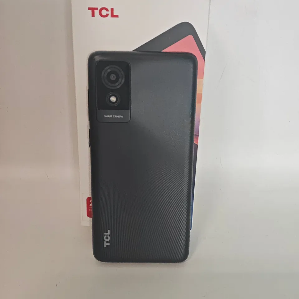BOXED TCL 501 2/32GB IN BLACK - T433D