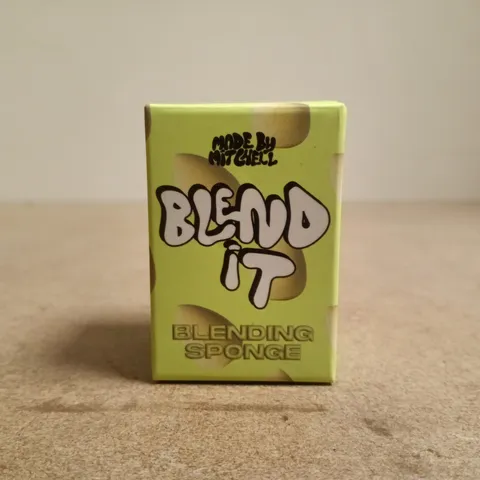 MADE BY MITCHELL BLEND IT BLENDING SPONGE