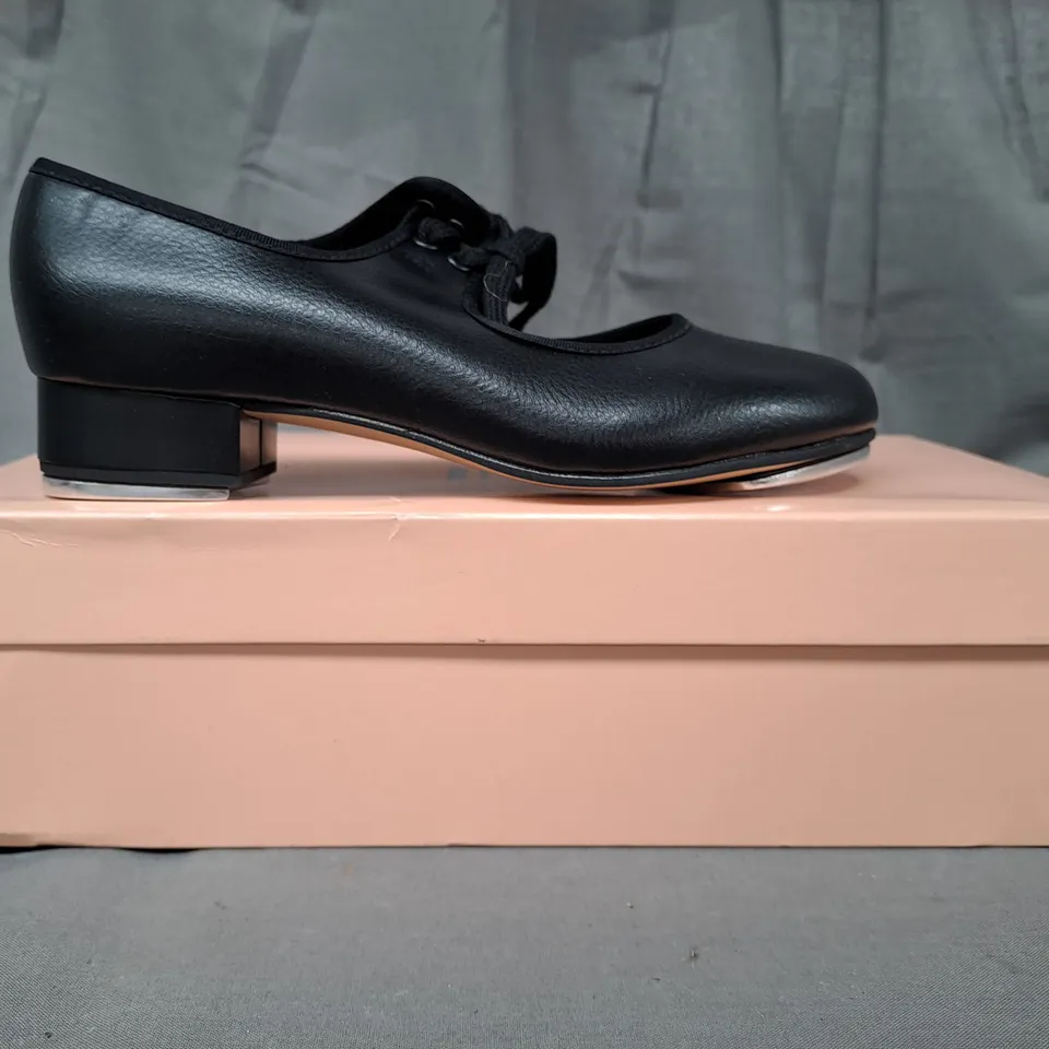 BOXED PAIR OF BLOCH TAP DANCING SHOES IN BLACK UK SIZE 1