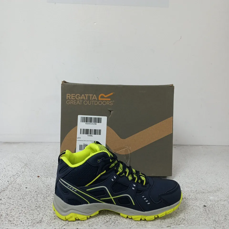REGATTA VENDEAVOUR BOOT JUNIOR WATERPROOF WALKING BOOT -NAVY