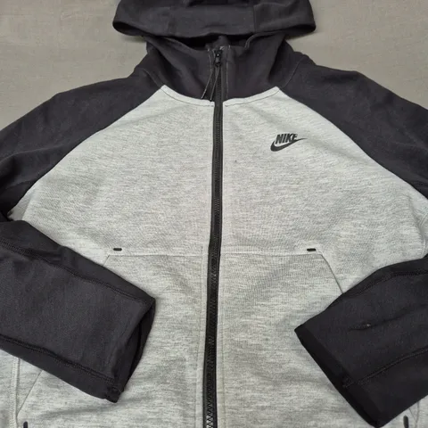 NIKE LOGO TECH JACKET SIZE XS