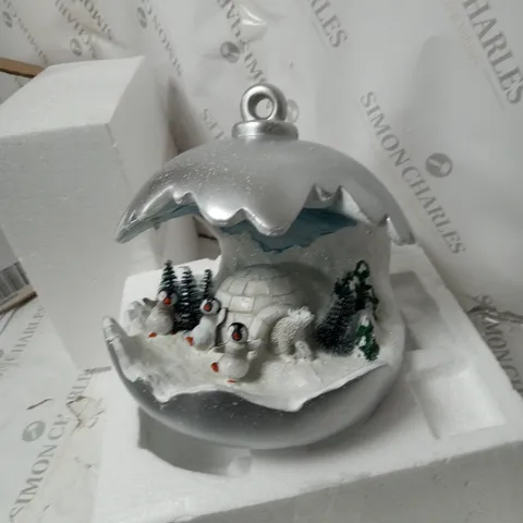 BOXED SANTA EXPRESS CHRISTMAS DETAILED BAUBLE DECORATION