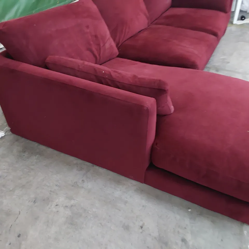 QUALITY BRITISH DESIGNER LOUNGE Co.PALOMINA CHAISE SOFA PLUM PLUSH FABRIC 