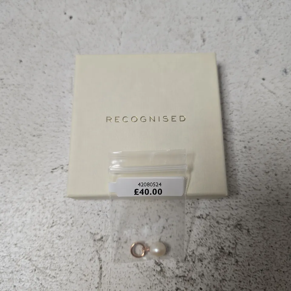 RECOGNISED PEARL POPON PENDANT 
