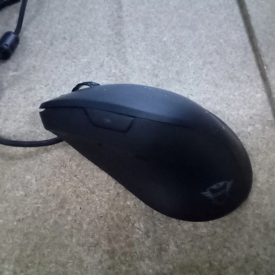 TRUST GAMING GXT 144 REXX VERTICAL ERGONOMIC GAMING MOUSE