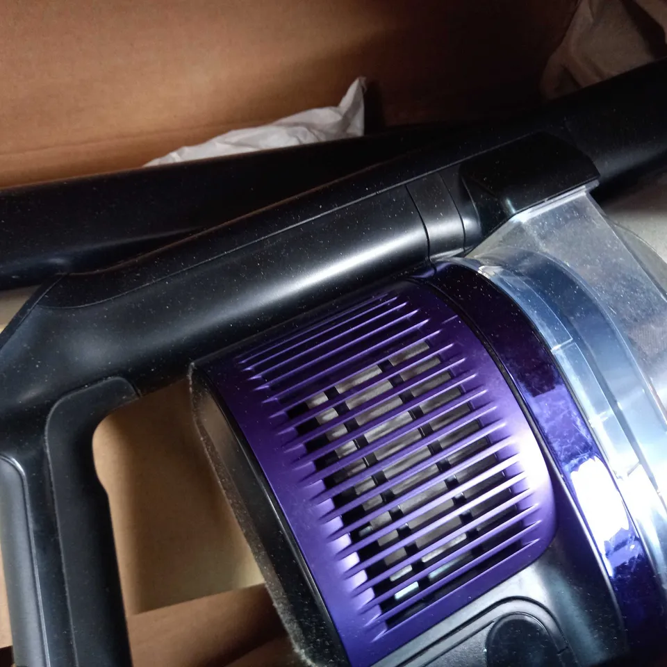 SHARK CORDLESS STICK VACUUM IZ390UKTQ