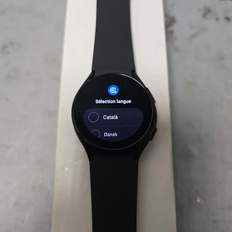 BOXED SAMSUNG GALAXY WATCH 4 