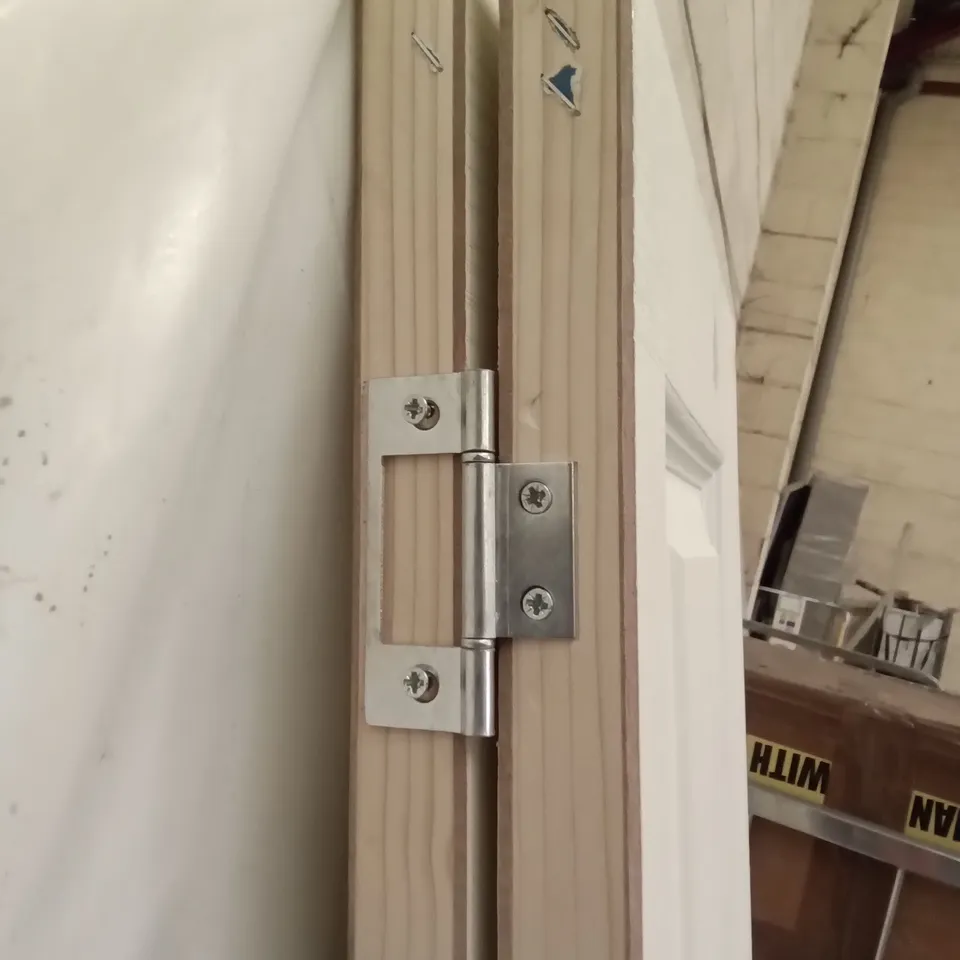 FOLDING DOOR 