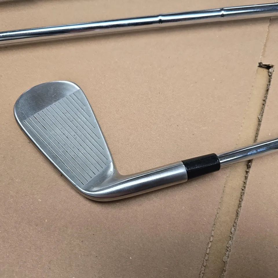 LOT OF 6 GOLF PRIDE ALIGN DYNAMIC GOLD S300 P.770 GOLF CLUBS