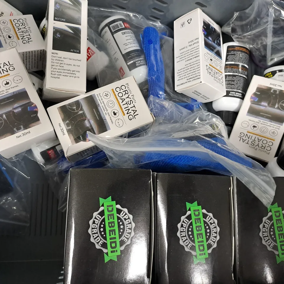 APPROXIMATELY 10 ASSORTED CAR PARTS AND ACCESSORY ITEMS TO INCLUDE PLASTIC PARTS CRYSTAL COATING, CAR SCRATCH REPAIR WAX, ETC