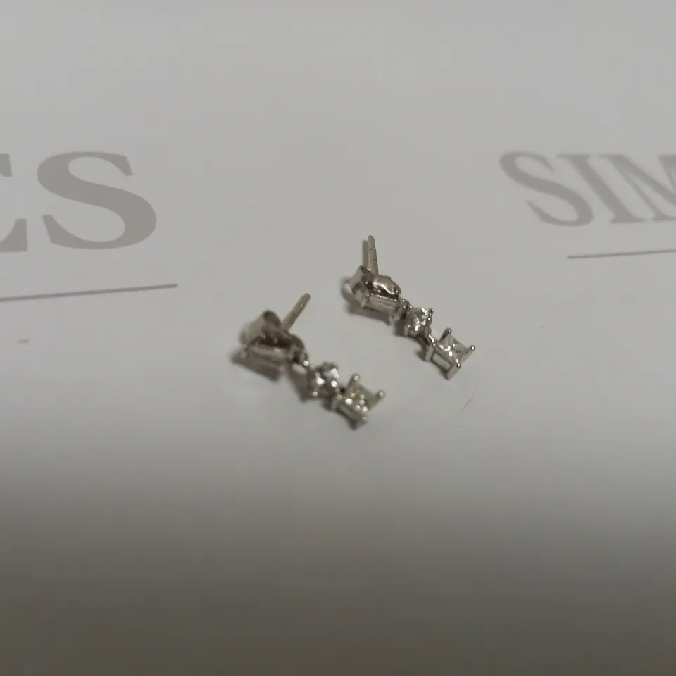 DESIGNER 18CT WHITE GOLD DROP EARRINGS SET WITH BAGUETTE, BRILLIANT & PRINCESS CUT DIAMONDS, WEIGHING +-0.50CT