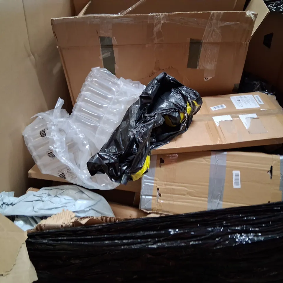PALLET CONSISTING OF A LARGE QUANTITY OF ASSORTED HOUSEHOLD AND ELECTRICAL PRODUCTS AND ACCESSORIES TO INCLUDE;