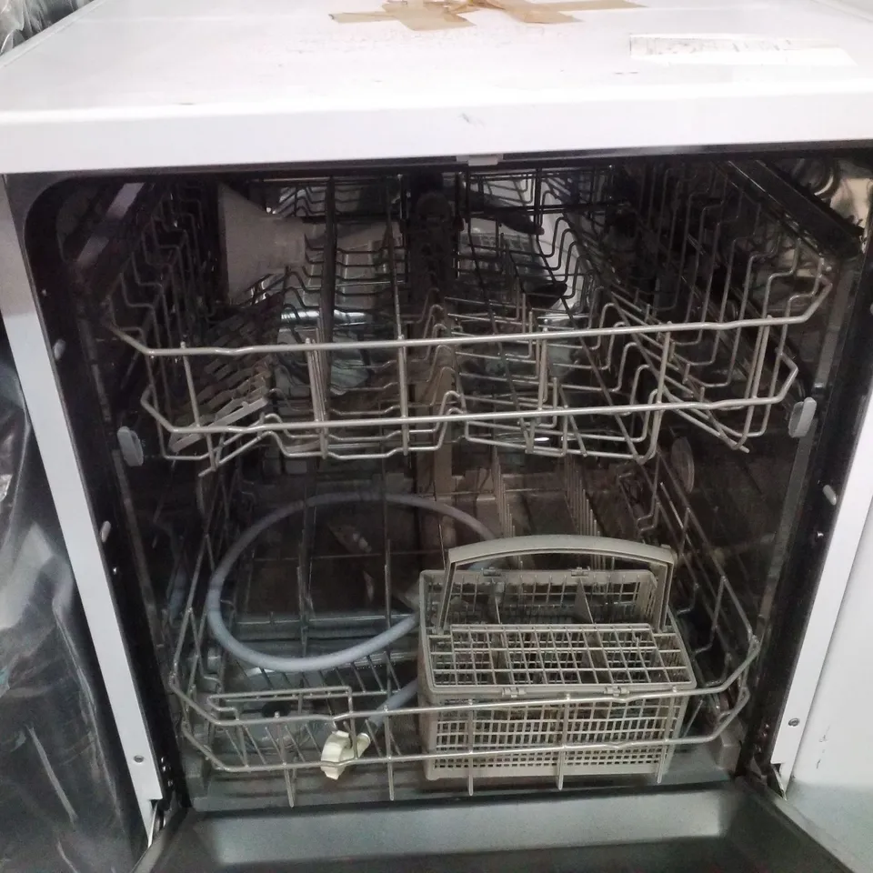 SWAN SDW751150W 12-PLACE FULLSIZE DISHWASHER - WHITE