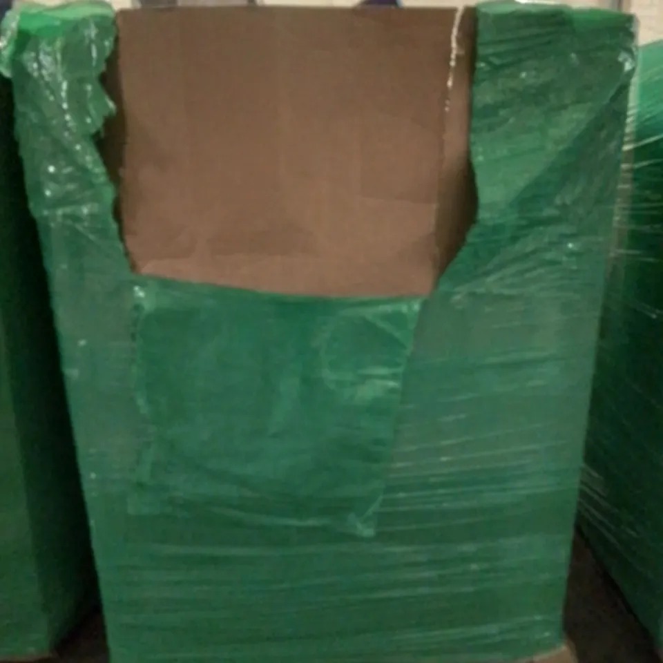 PALLET CONTAINING VARIOUS ASSORTED ITEMS TO INCLUDE: RETRACTABLE GATES, TOILET SEATS, COOKWARE SET, HEATED THROW BLANKET ETC.