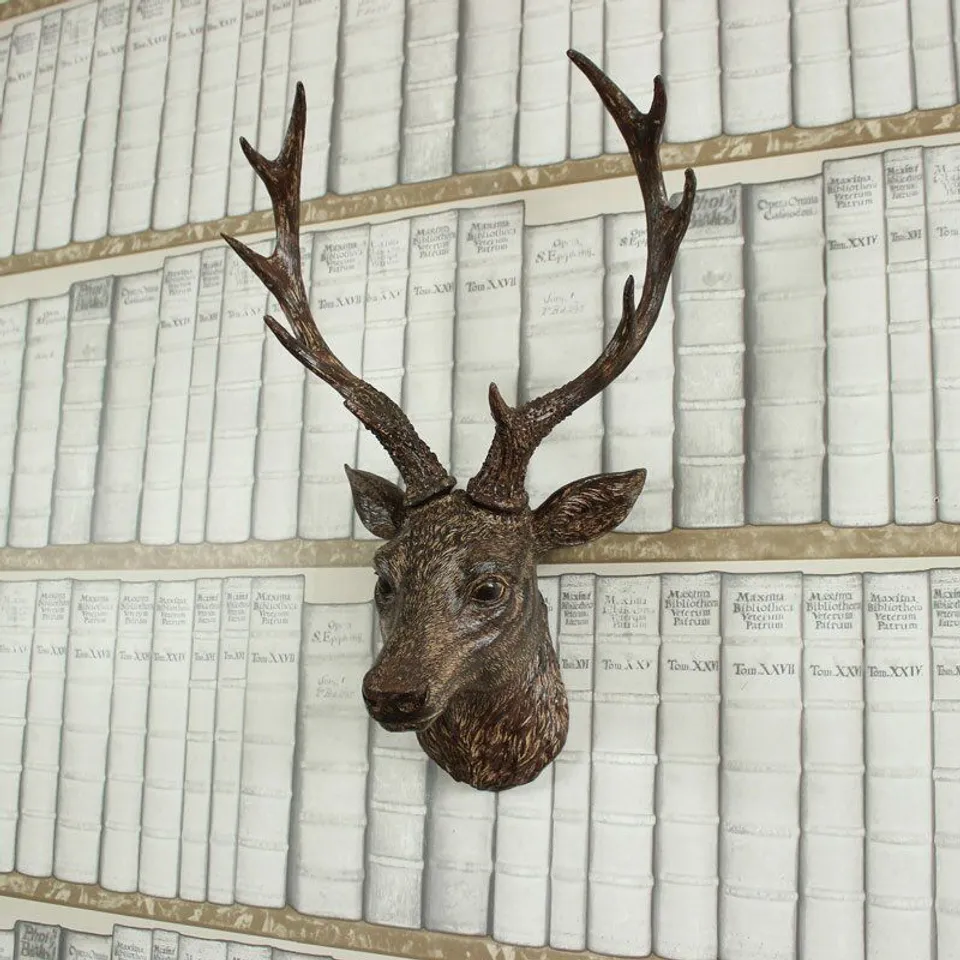 BOXED WALL MOUNTED STAG HEAD 