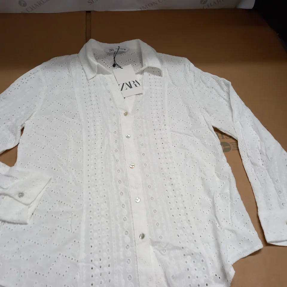 ZARA WHITE LS SHIRT - UK M