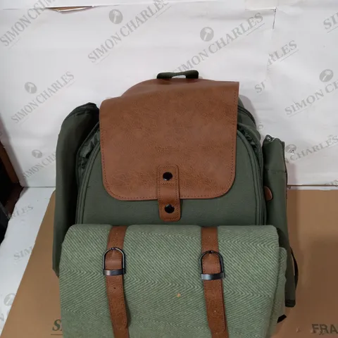 VONSHEF 4 PERSON GREEN PICNIC ADVENTURE BACKPACK