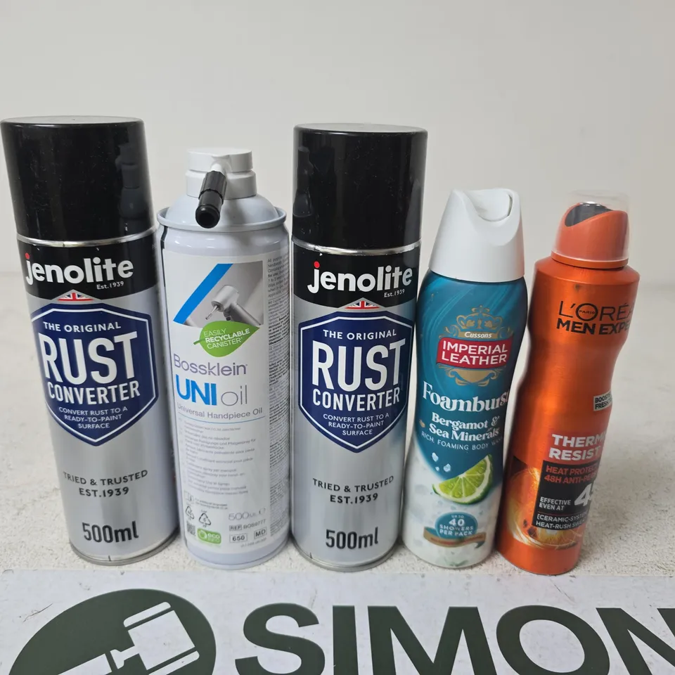 APPROXIMATELY 15 ASSORTED AEROSOLS TO INCLUDE UNI OIL, FOAMBURST BATH FOAM, AND L'OREAL MEN EXPERT