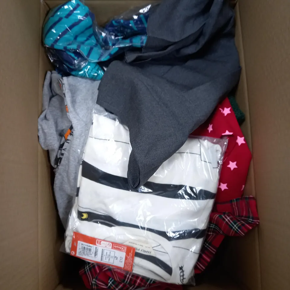 MEDIUM  BOX OF ASSORTED KIDS CLOTHING ITEMS TO INCLUDE BAGS, BABY GROWS AND DRESSES