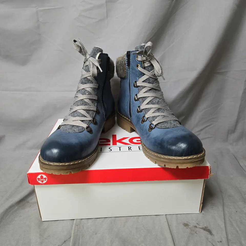 RIEKER BLUE LEATHER ANKLE BOOTS WITH KNIT COLLAR – SIZE 7