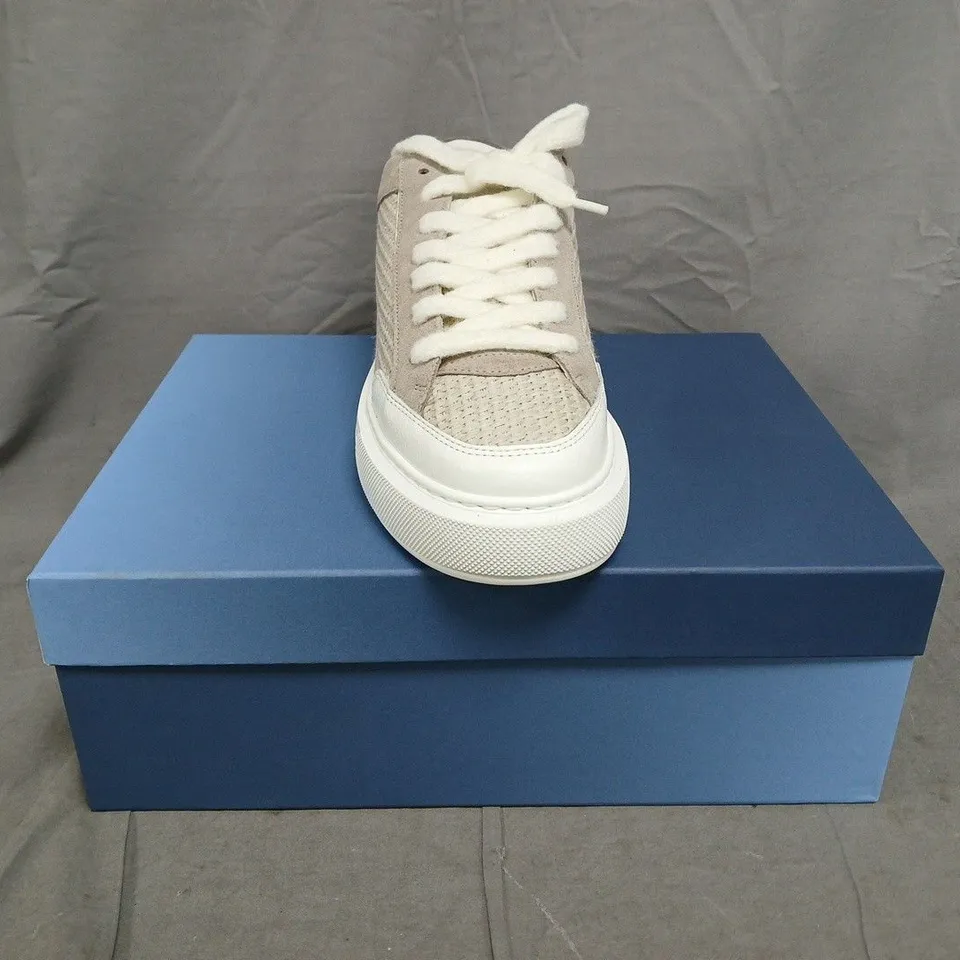 BOXED PAIR OF CLEENS LUXOR TRAINERS IN DUNE SIZE UK 10