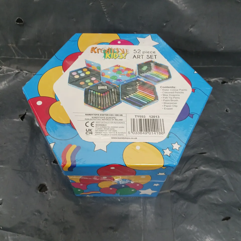 SEALED KREATIVE KIDS! 52 PIECE ART SET 