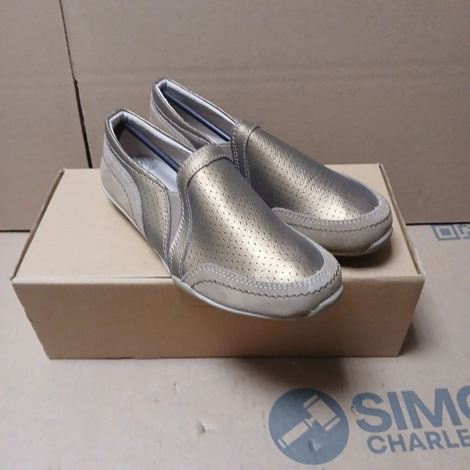 DOWN TO EARTH BRONZE METALLIC SLIP-ON LOAFERS – WOMEN’S UK 3