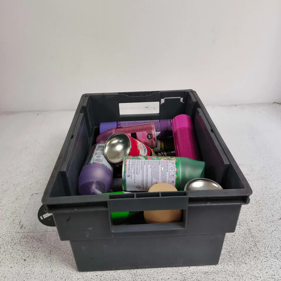 TOTE OF APPROXIMATELY 15 ASSORTED AEROSOL ITEMS TO INCLUDE ENGLISH BREEZE, GLADE, FLORAL JASMINE ETC