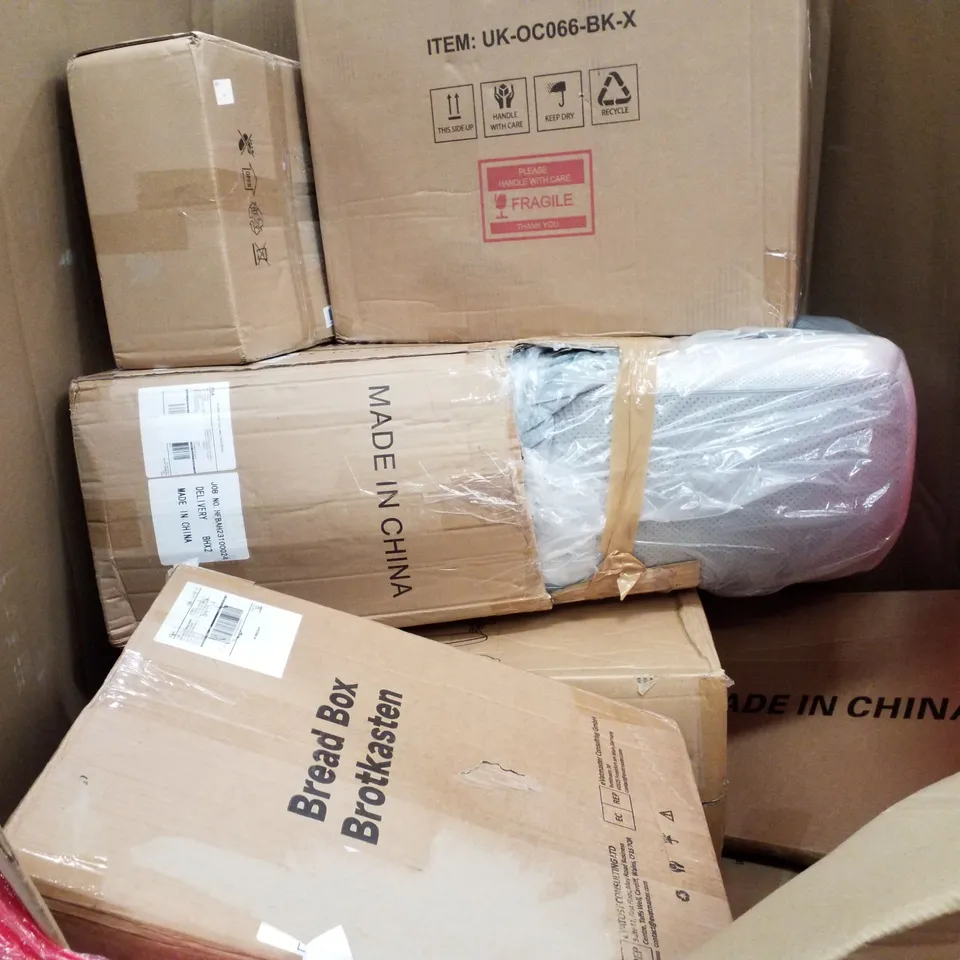 PALLET OF ASSORTED PRODUCTS INCLUDING WOODEN COAT RACK, GAMING CHAIR, AQUARIUM LIGHT, TERRARIUM STRIP LIGHT FIXTURE, FOLDOUT CHAIR 