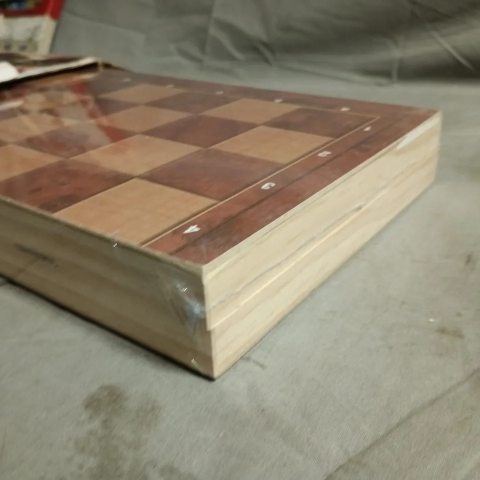 SEALED3IN1 CHESS, CHECKERS AND BACKGAMMON SET