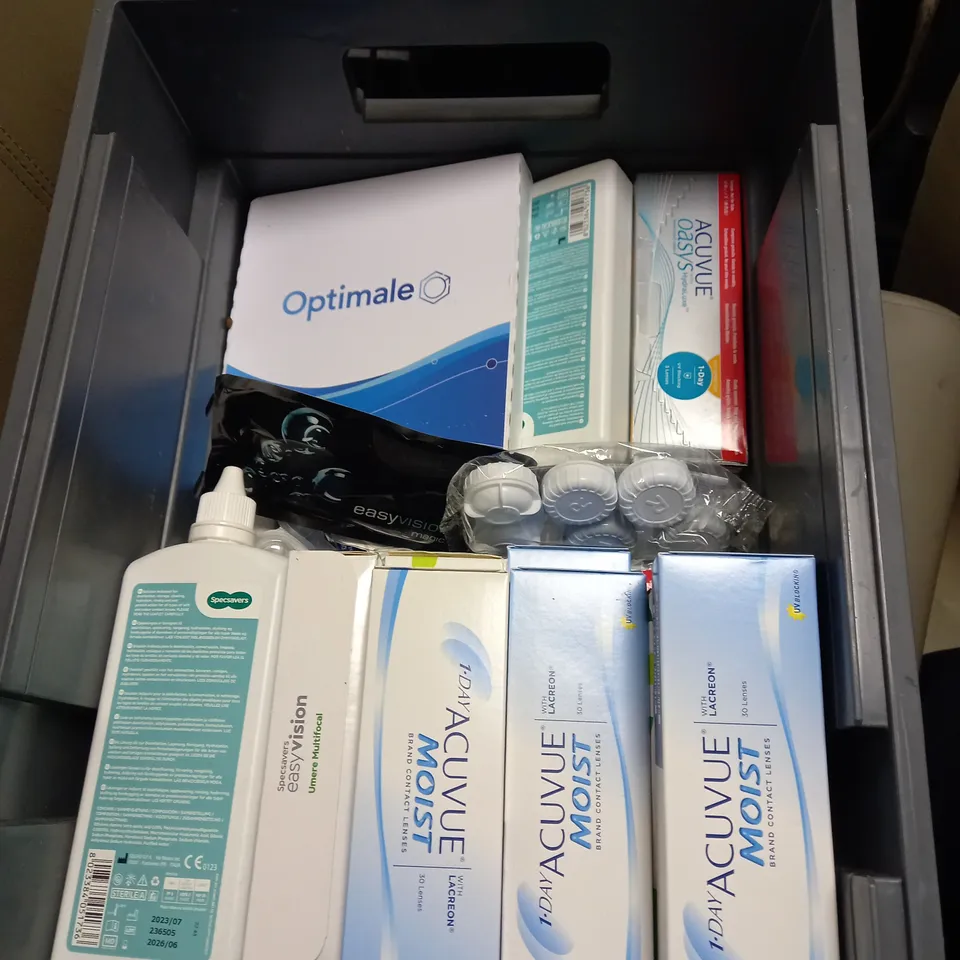 LOT OF HOUSEHOLD ITEMS TO INCLUDE BAUSCH LOMB BIO TRUE ONEDAY LENSES, ETC