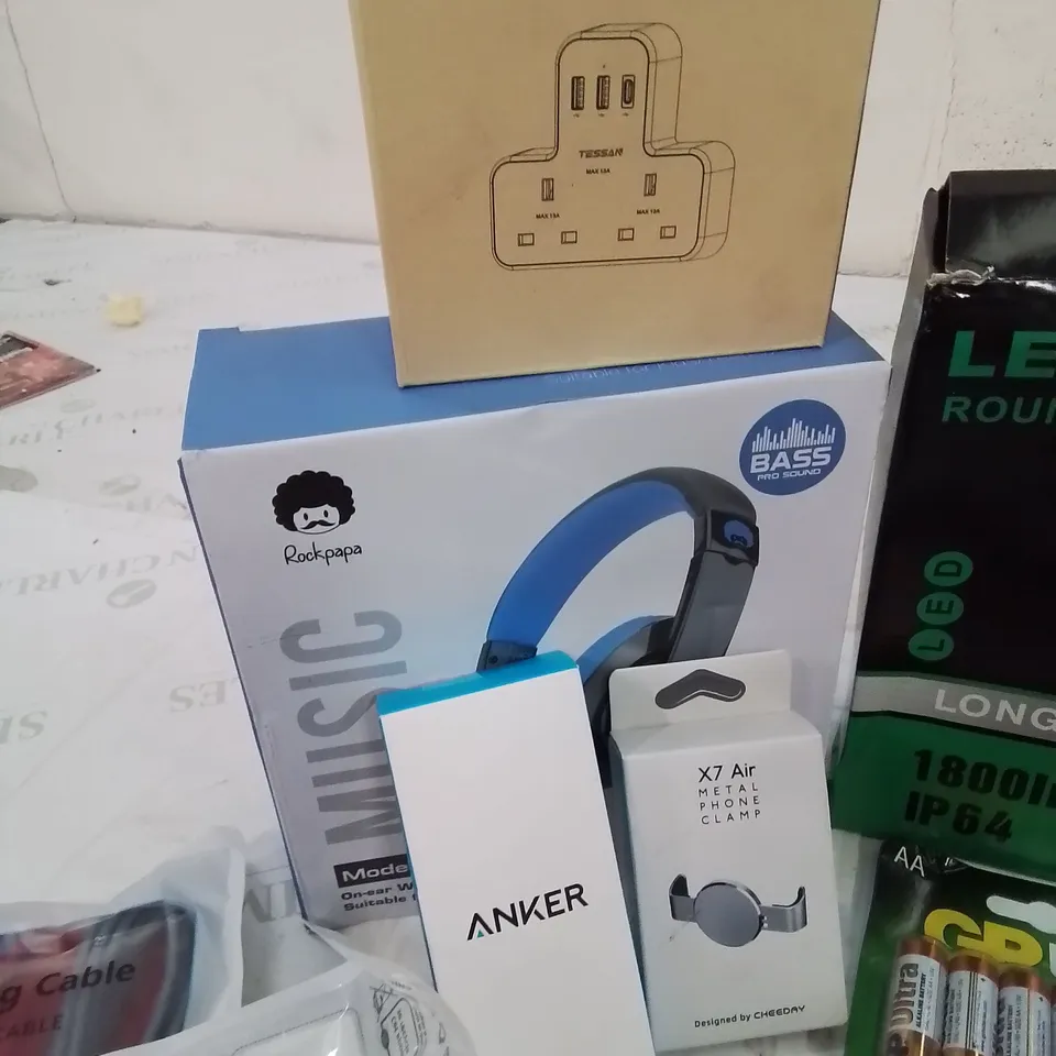 BOX CONTAINING LARGE AMOUNT OF BOXED ELECTRICAL ITEMS TO INCLUDE: BODY WORN CAMERA, LED STRIP LIGHT, HEADPHONES, PHONE CASES, SCREEN PROTECTORS, BATTERIES AND LOTS MORE.