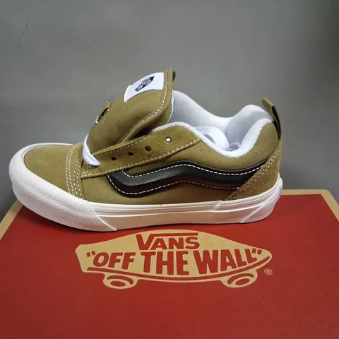 BOXED VANS KNU SKOOL OLIVE/BLACK SIZE 1