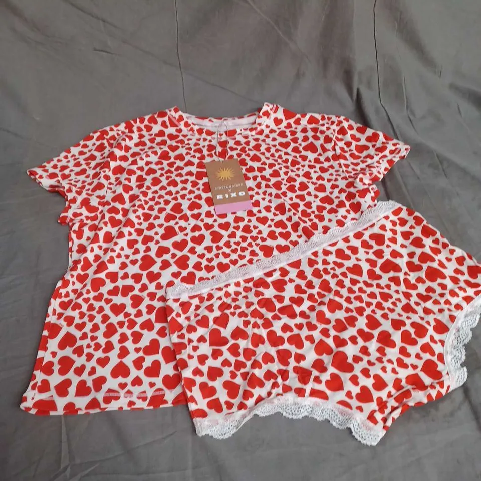 STRIPE & STARE X RIXO TSHIRT & KNICKER SET IN LOVEHEART IVORY SIZE 1X