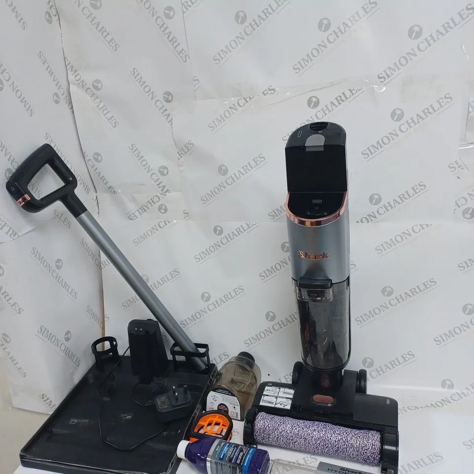BOXED SHARK HYDROVAC HARD FLOOR WET & DRY CORDLESS CLEANER WD210UK 