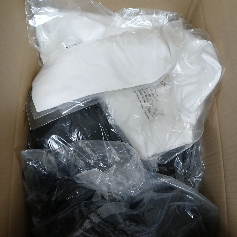 APPROXIMATELY 20 ASSORTED WOMENS CLOTHING PRODUCTS IN VARIOUS STYLES & SIZES