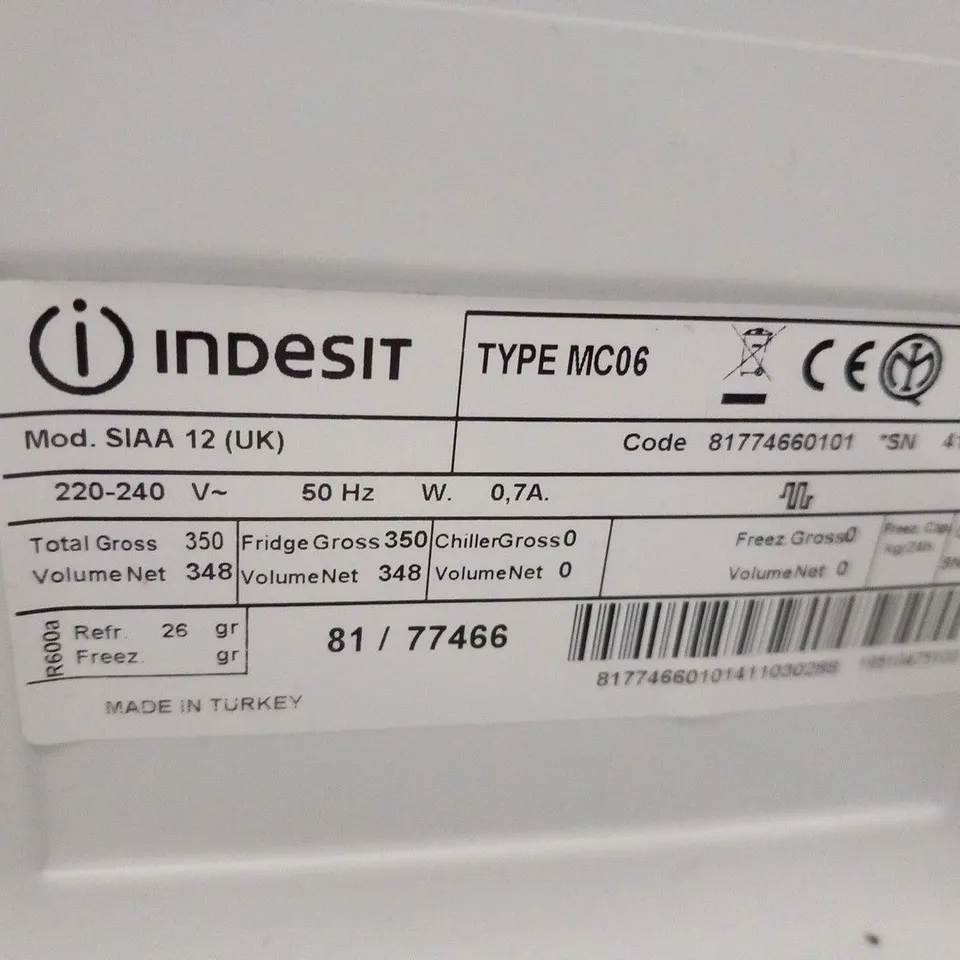 INDESIT FREESTANDING FRIDGE: WHITE COLOUR - SIAA 12 (UK)