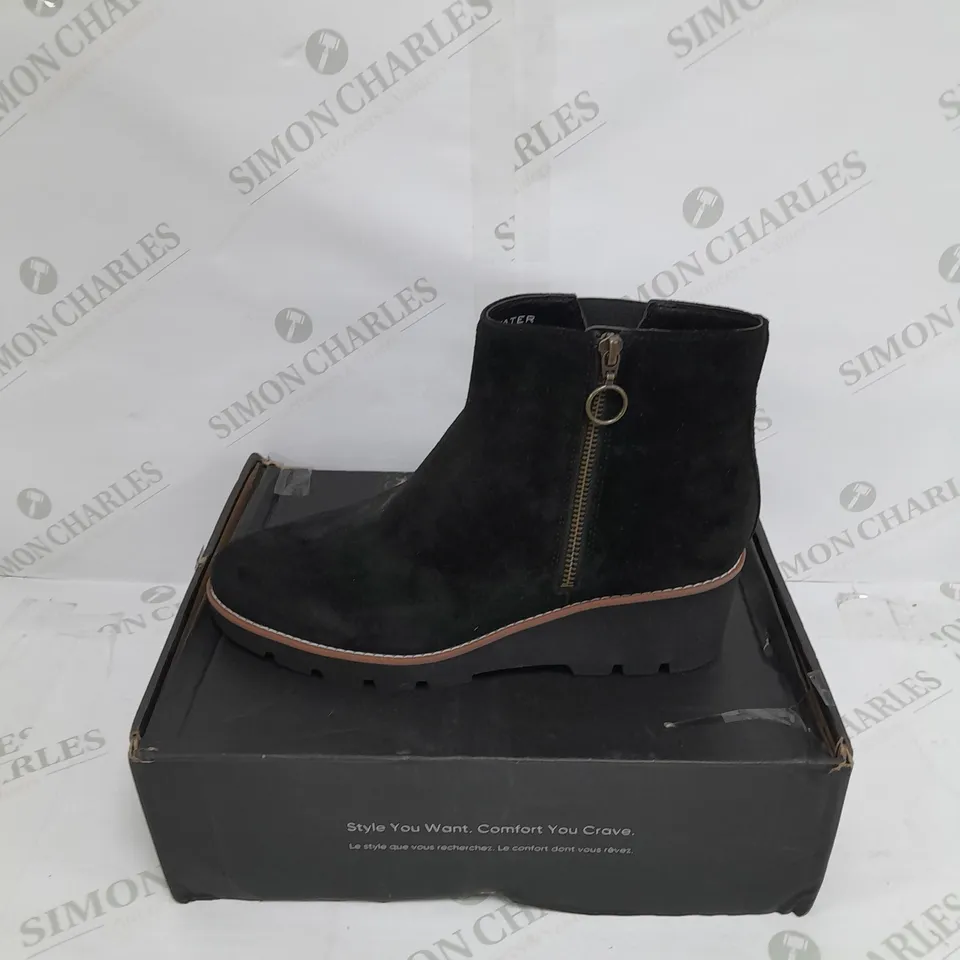 VIONIC ASTER HAZAL ZIP ANKLE BOOT SIZE 9