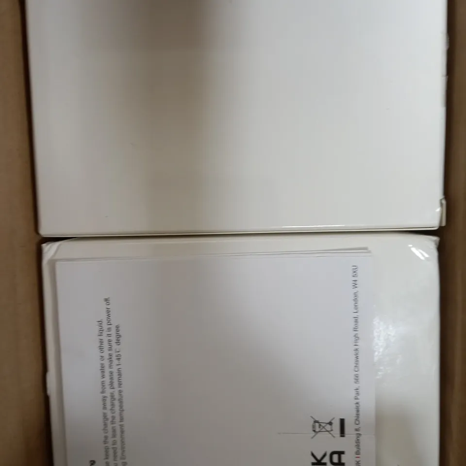 OUTLET BELL & HOWELL SET OF 2 CLEVER GRIP WIRELESS CHARGING PHONE