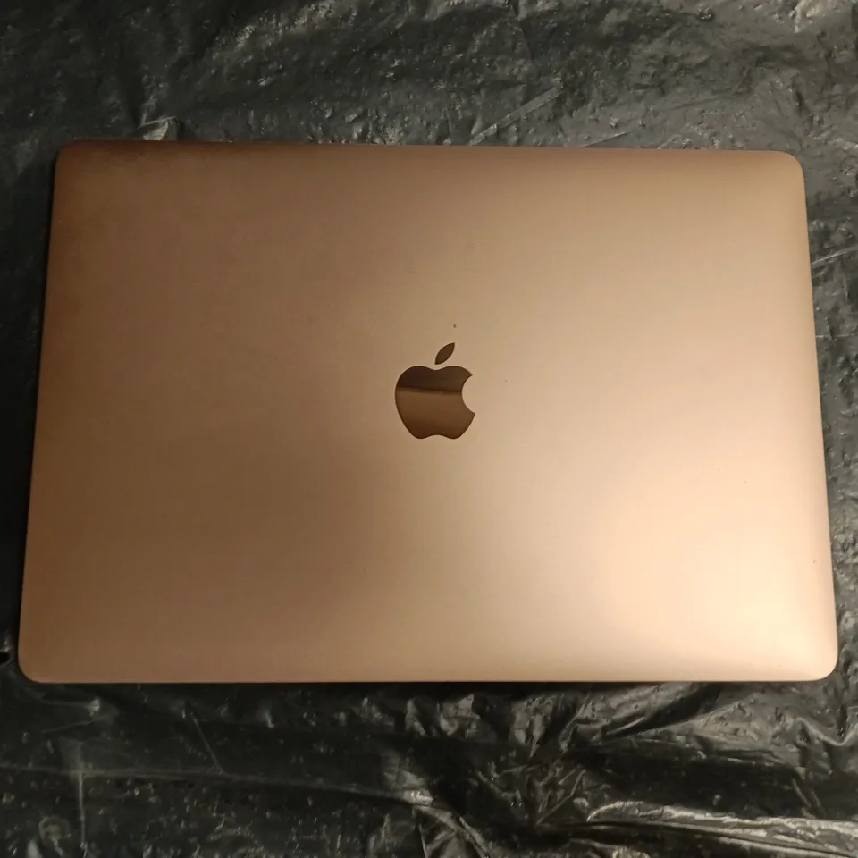 APPE MACBOOK AIR (A2179)