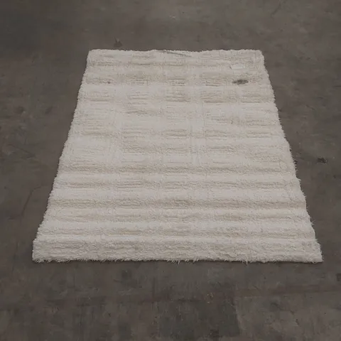 QUALITY DESIGNER AREA RUG - APPROXIMATELY 160 x 120cm